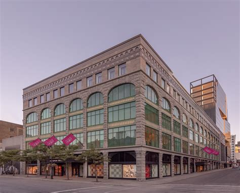 holt renfrew montreal